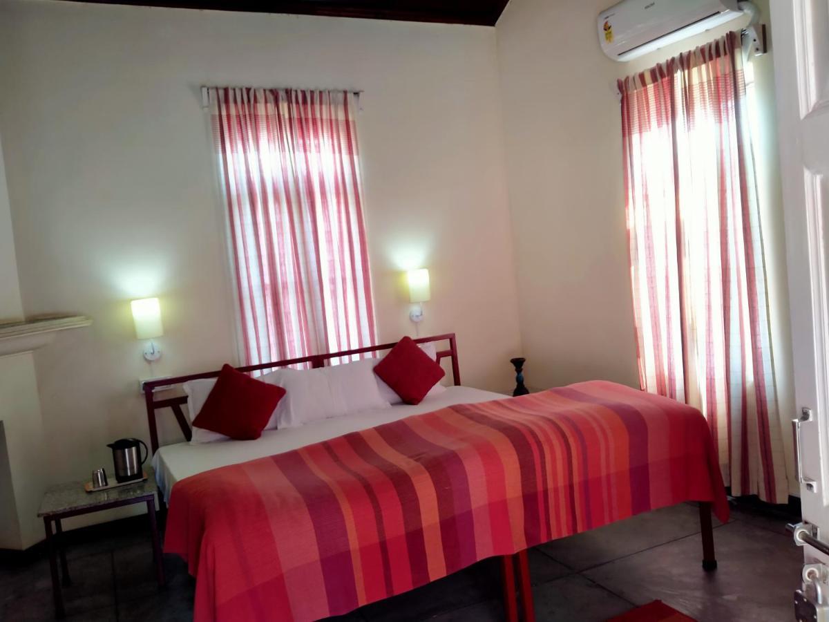 Hotel Naurang Yatri Niwas Garli Esterno foto