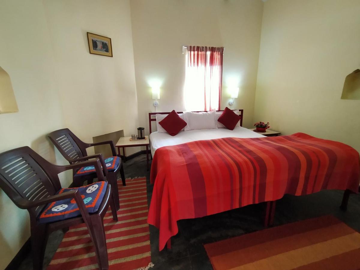 Hotel Naurang Yatri Niwas Garli Esterno foto