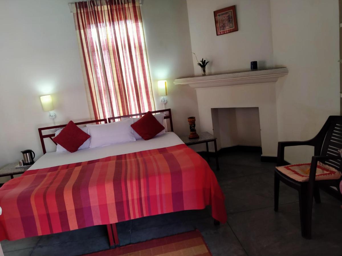 Hotel Naurang Yatri Niwas Garli Esterno foto