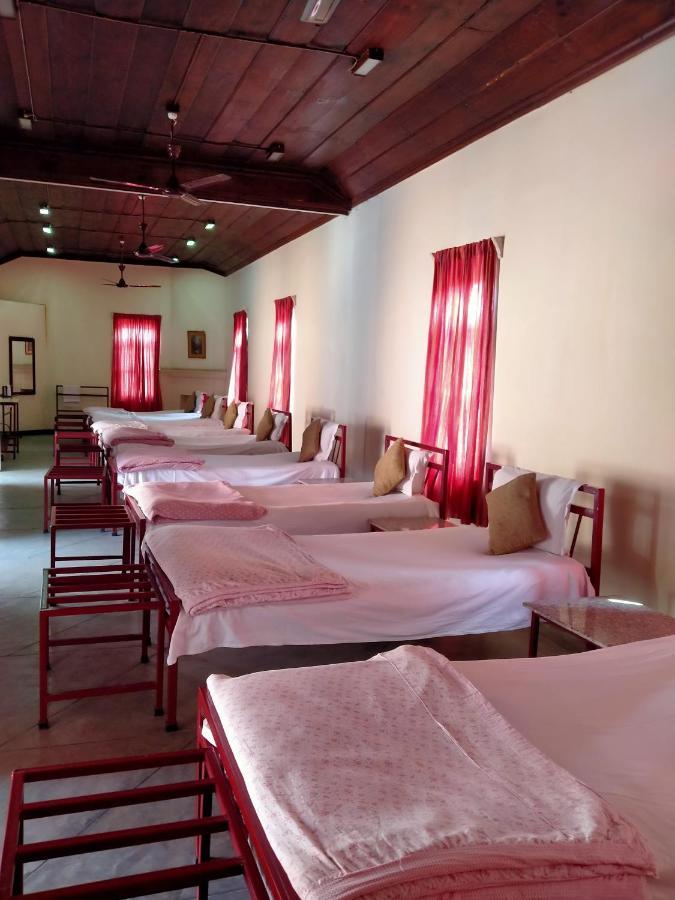 Hotel Naurang Yatri Niwas Garli Esterno foto