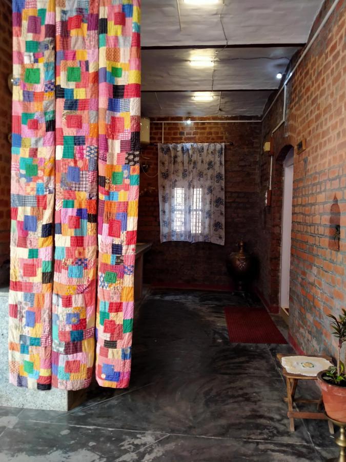 Hotel Naurang Yatri Niwas Garli Esterno foto