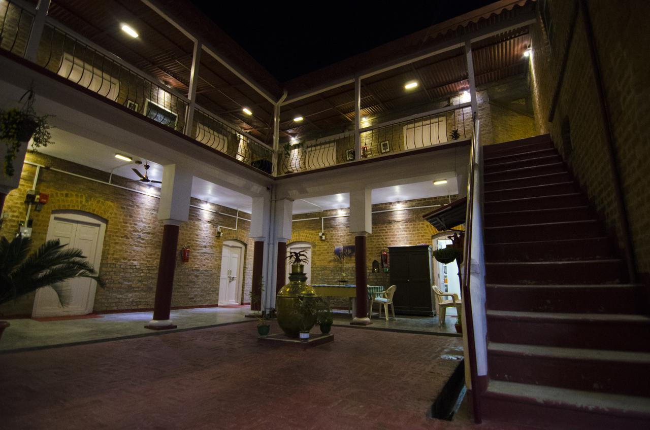 Hotel Naurang Yatri Niwas Garli Esterno foto