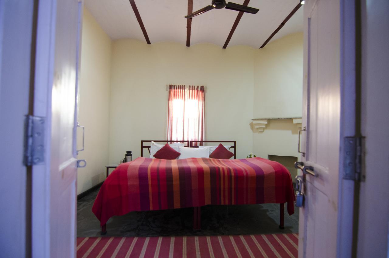 Hotel Naurang Yatri Niwas Garli Esterno foto