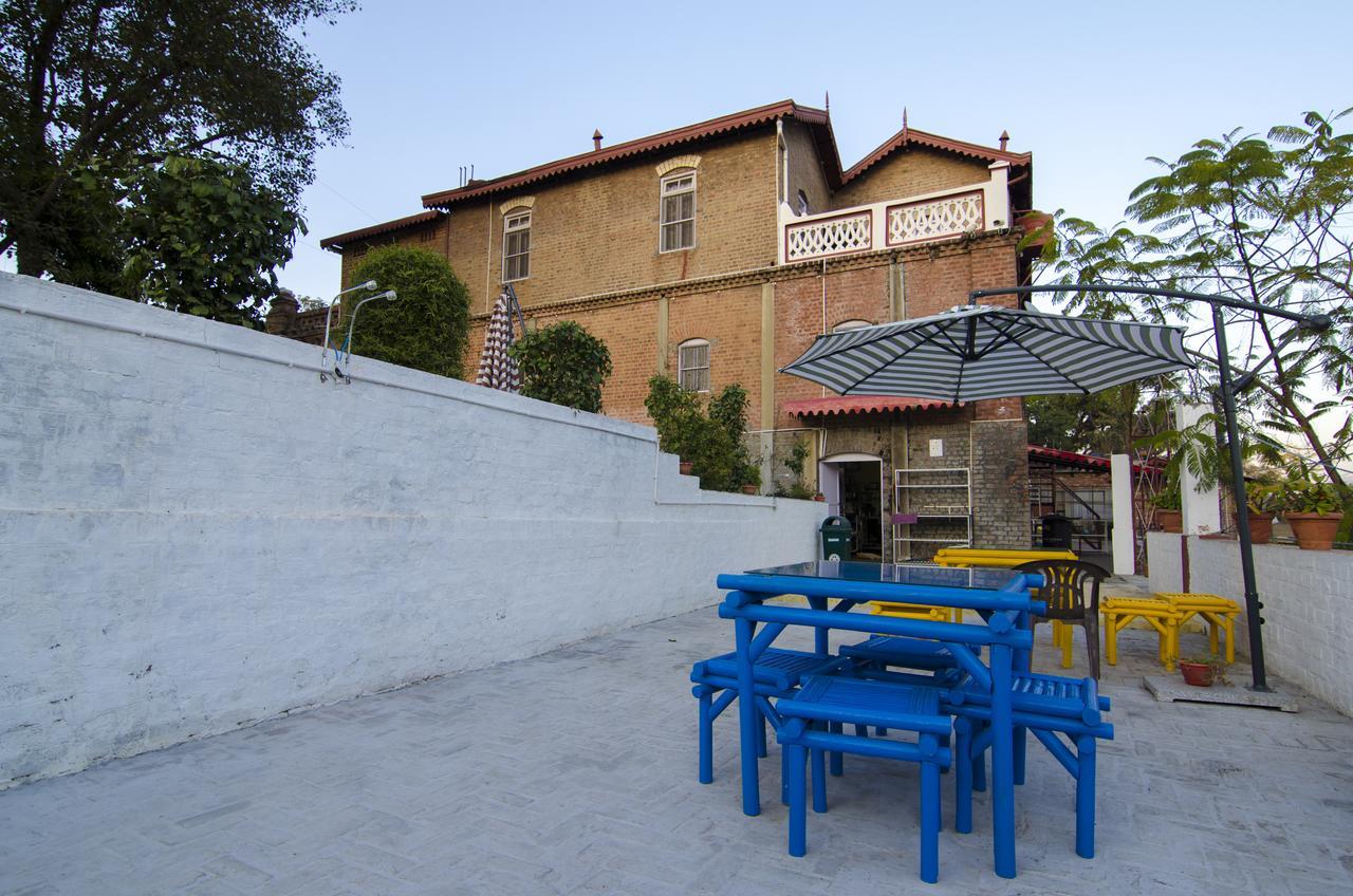 Hotel Naurang Yatri Niwas Garli Esterno foto