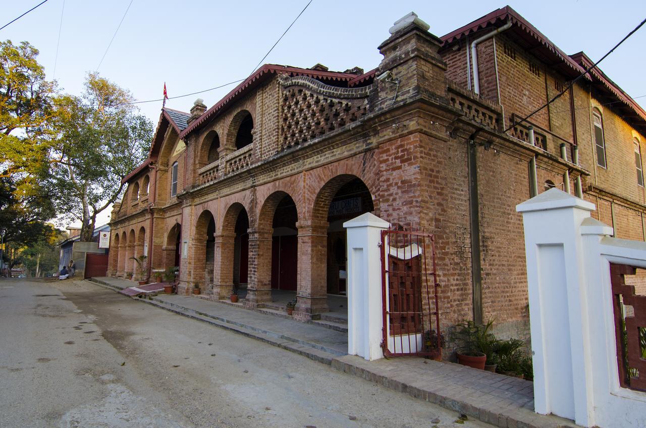 Hotel Naurang Yatri Niwas Garli Esterno foto