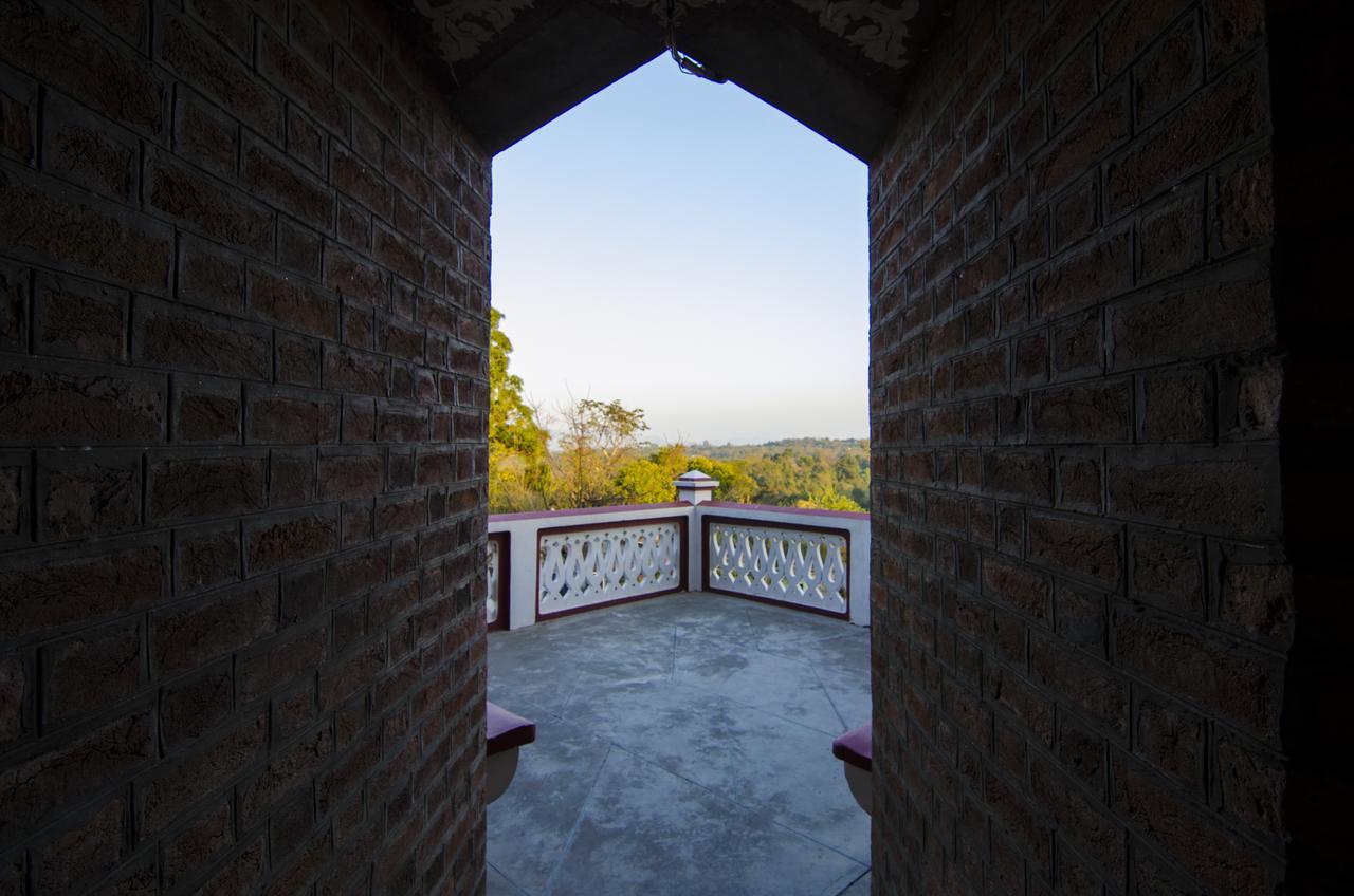 Hotel Naurang Yatri Niwas Garli Esterno foto